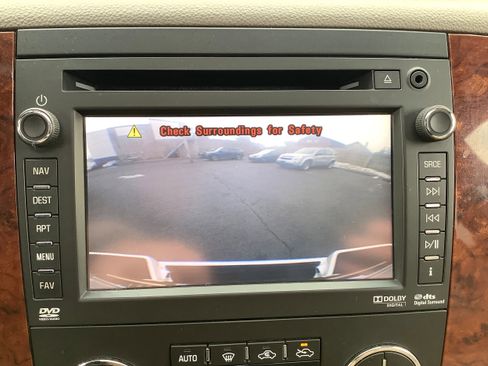 Used 2012 Chevrolet Avalanche LTZ image 19