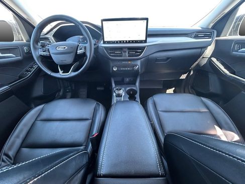 Used 2025 Ford Escape Platinum AWD/4WD image 11