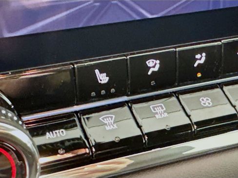 New 2025 GMC Canyon Elevation w/ Convenience Package image 21