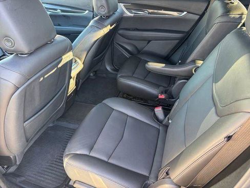 Used 2023 Cadillac XT6 Sport w/ Technology Package image 10