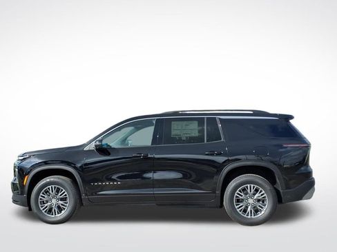 New 2026 Chevrolet Traverse LT w/ Driver Confidence Package FWD image 7