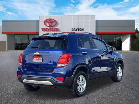 Used 2017 Chevrolet Trax LT w/ LT Convenience Package AWD/4WD image 5