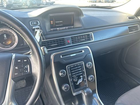 Used 2012 Volvo XC70 3.2 image 17