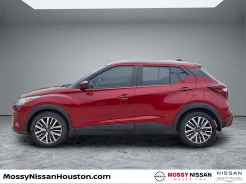 Used 2022 Nissan Kicks SV FWD image 5