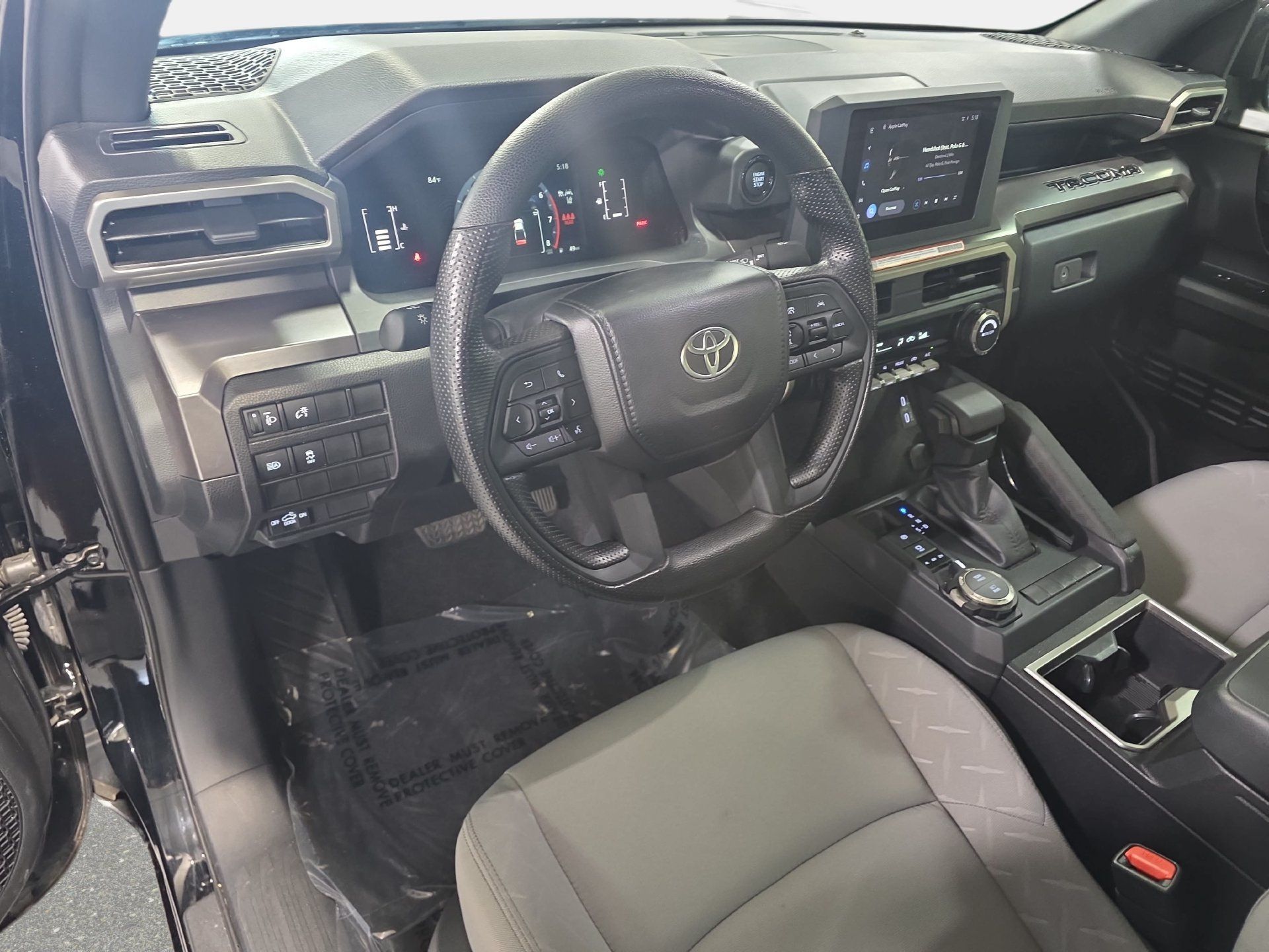 Used 2025 Toyota Tacoma SR5 AWD/4WD image 15