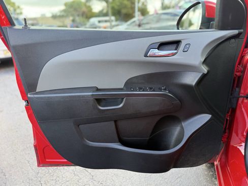 Used 2015 Chevrolet Sonic LT image 11