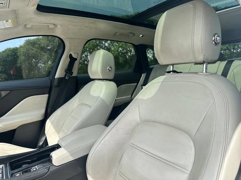 Used 2019 Jaguar F-PACE Prestige AWD/4WD image 16