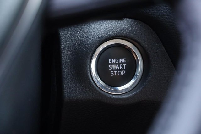 Used 2025 Toyota RAV4 XLE w/ Weather Package AWD/4WD image 14