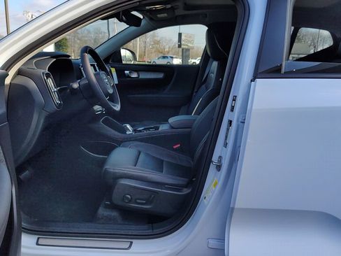New 2026 Volvo XC40 B5 Plus w/ Climate Package image 7
