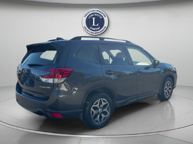 Used 2021 Subaru Forester Premium AWD/4WD image 8