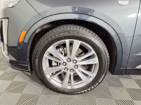 Certified 2023 Cadillac XT6 Premium Luxury w/ Technology Package FWD image 7