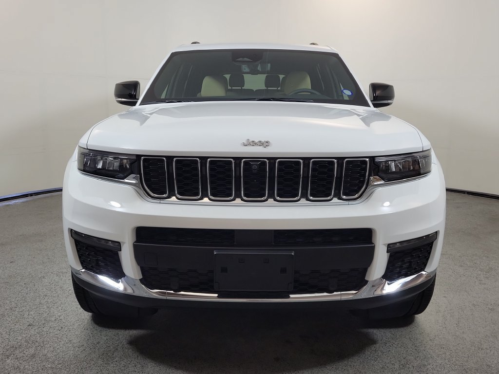 Used 2023 Jeep Grand Cherokee L Limited w/ Luxury Tech Group II AWD/4WD image 2