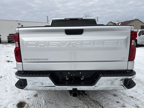 Used 2021 Chevrolet Silverado 1500 LT image 4