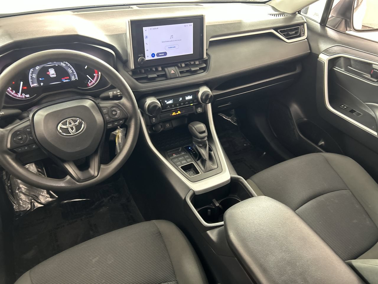 Used 2025 Toyota RAV4 LE AWD/4WD image 23