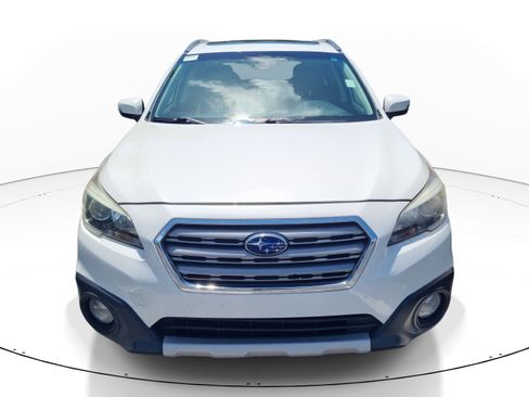 Used 2017 Subaru Outback 3.6R Touring AWD/4WD image 2