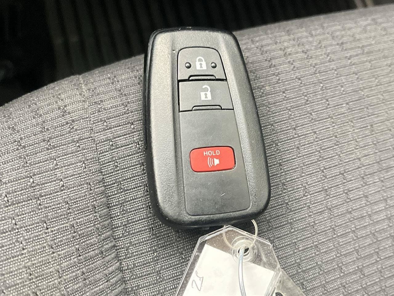 Used 2019 Toyota C-HR XLE FWD image 21