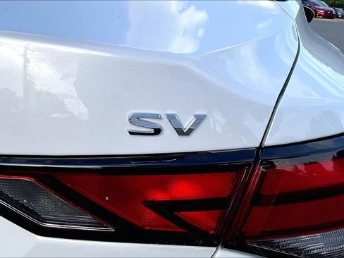 Used 2024 Nissan Sentra SV FWD image 25