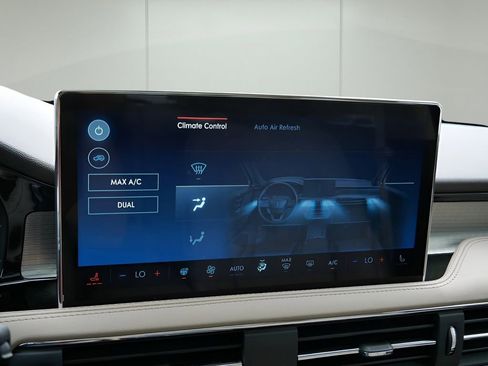 Used 2024 Lincoln Corsair FWD w/ Equipment Group 102A image 22