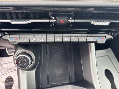 Used 2025 Alfa Romeo Tonale image 24