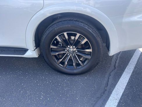 Used 2019 Nissan Armada Platinum AWD/4WD image 6