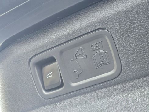 Used 2024 Ford Expedition Max Limited image 18