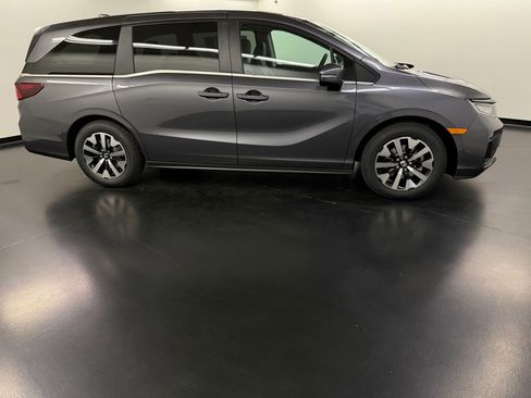 New 2026 Honda Odyssey EX-L image 8