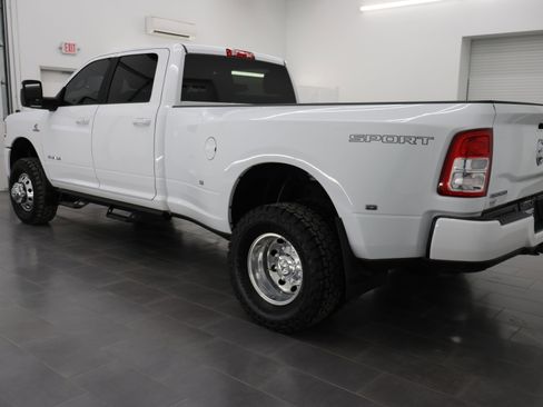 Used 2024 RAM 3500 Big Horn w/ Sport Appearance Package image 6