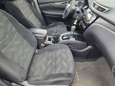 Used 2016 Nissan Rogue S image 12
