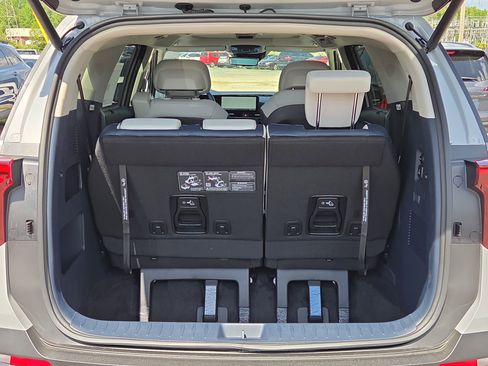 New 2026 Kia Carnival SX Prestige FWD image 4