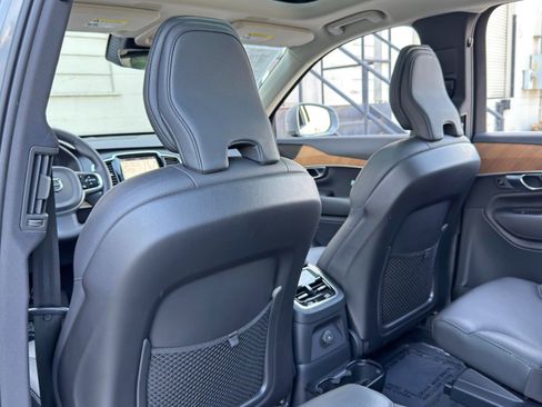 Used 2025 Volvo XC90 T8 Plus w/ Protection Package Premier AWD/4WD image 37