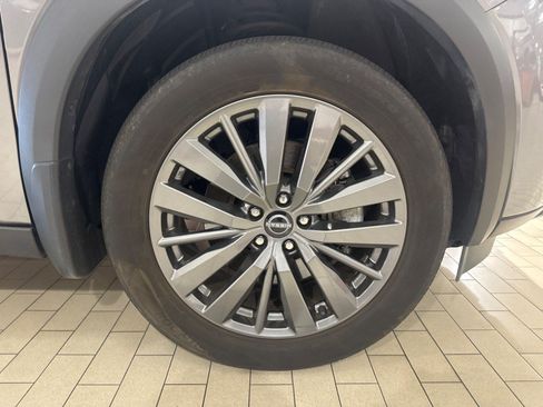 Used 2024 Nissan Pathfinder SL w/ SL Premium Package AWD/4WD image 5