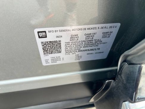Used 2024 Chevrolet Equinox EV LT AWD/4WD image 16