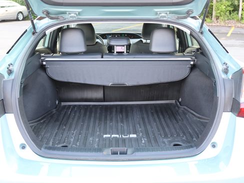Used 2020 Toyota Prius XLE AWD/4WD image 6