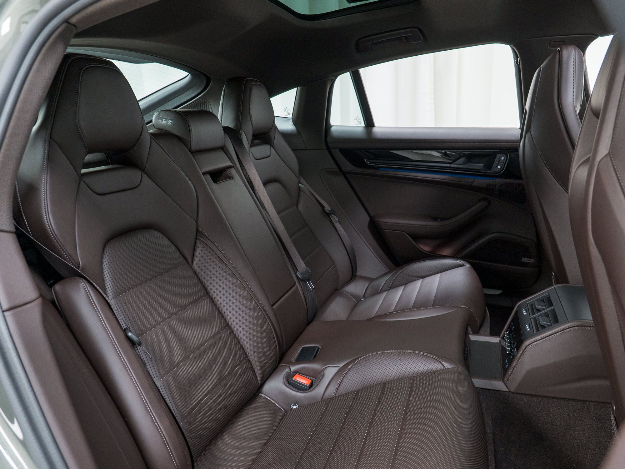 Used 2026 Porsche Panamera 4S AWD/4WD image 27
