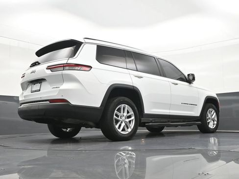 Used 2022 Jeep Grand Cherokee L Laredo w/ Luxury Tech Group I RWD image 29