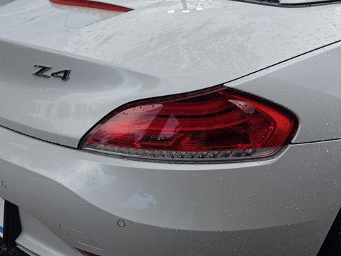 Used 2014 BMW Z4 sDrive28i RWD image 10