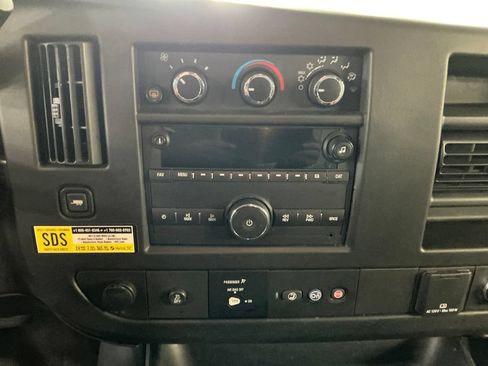 Used 2019 Chevrolet Express 2500 w/ Driver Convenience Package RWD image 18