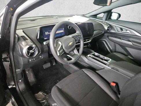 New 2026 Chevrolet Equinox EV LT image 11