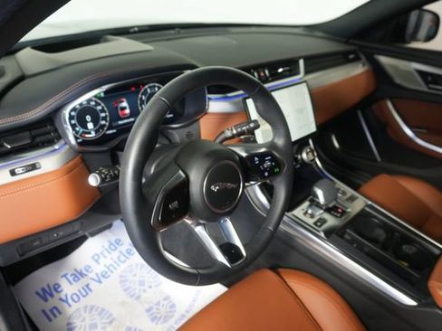 Used 2024 Jaguar XF R-Dynamic SE AWD/4WD image 18