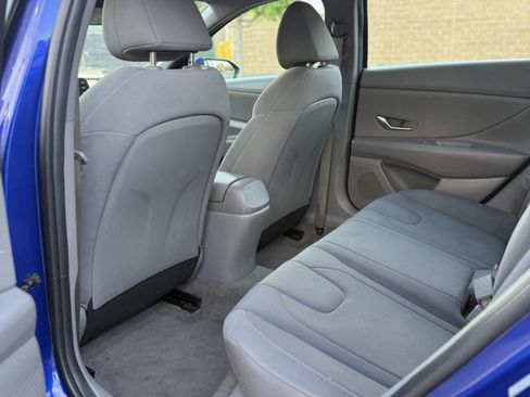 Used 2022 Hyundai Elantra SEL w/ Cargo Package image 32