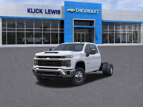 New 2026 Chevrolet Silverado 3500 LT AWD/4WD image 8
