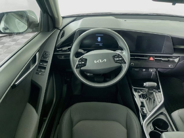 Used 2025 Kia Niro LX FWD image 21