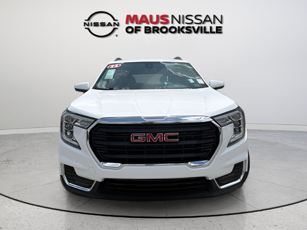Used 2022 GMC Terrain SLE w/ Driver Convenience Package FWD image 3