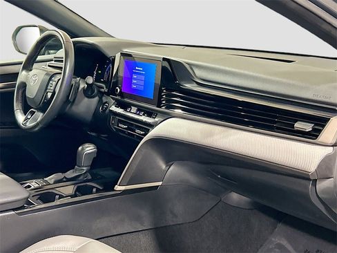 Used 2025 Toyota Camry LE image 25