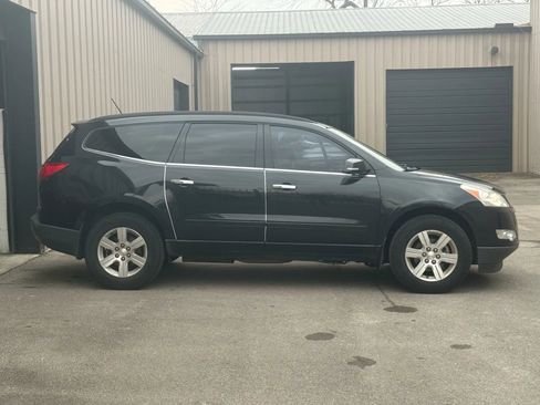 Used 2011 Chevrolet Traverse LT image 8