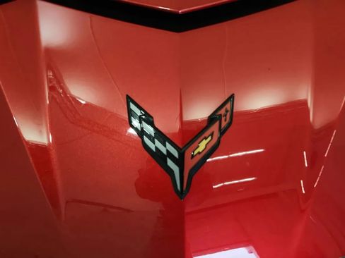 Used 2025 Chevrolet Corvette Stingray Coupe w/ 1LT image 32