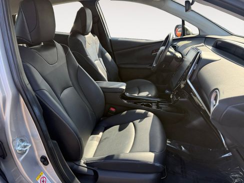 Used 2022 Toyota Prius Prime XLE FWD image 19