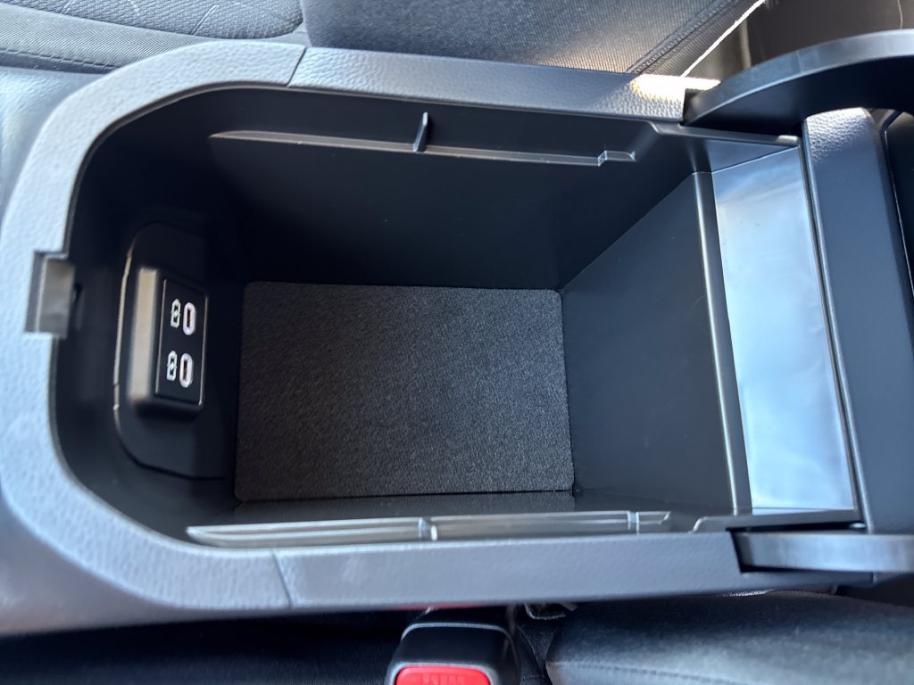 Used 2025 Toyota RAV4 XLE AWD/4WD image 25