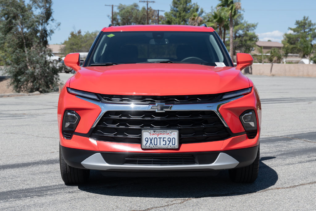 Used 2026 Chevrolet Blazer LT w/ Convenience Package FWD image 3