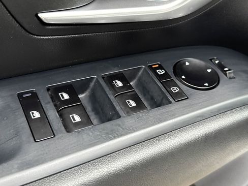 Used 2025 Hyundai Santa Cruz SEL image 18